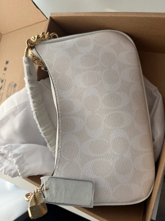 Coach Teri White Shoulder Bag with Gold Chain - Picture 2 of 5